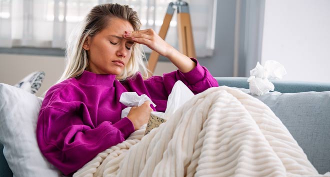 Los cardiólogos señalan que las personas con patologías cardiovasculares previas tienen un mayor riesgo de ver agravada su dolencia si sufren la gripe y no están vacunados
